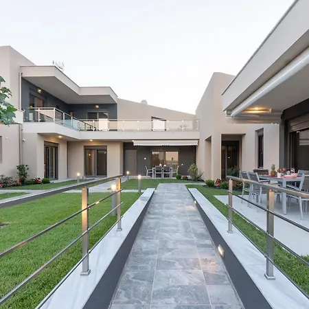 3 Doors Nea Iraklitsa