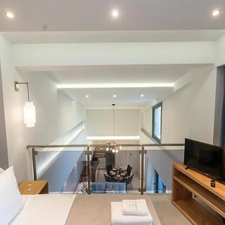 3 Doors Nea Iraklitsa