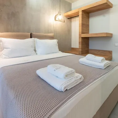 3 Doors * Nea Iraklitsa