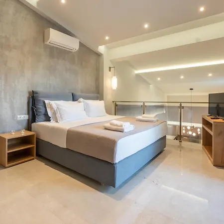 3 Doors * Nea Iraklitsa