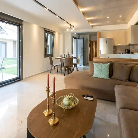 3 Doors * Nea Iraklitsa