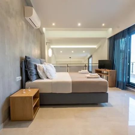 3 Doors * Nea Iraklitsa