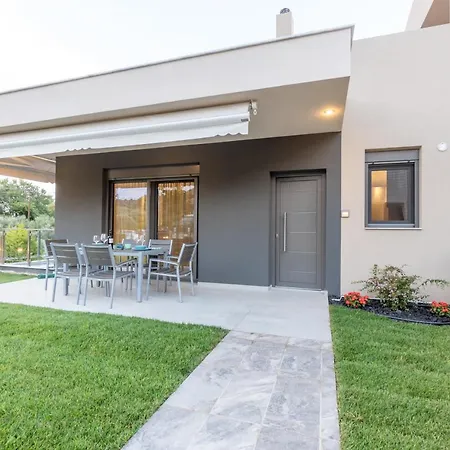 3 Doors Nea Iraklitsa