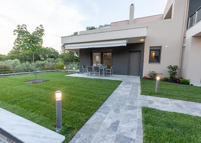 3 Doors Casa de Férias Nea Iraklitsa