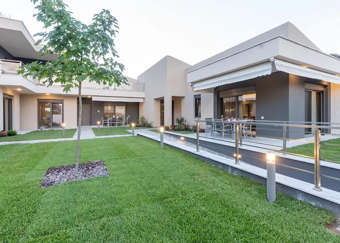 3 Doors * Nea Iraklitsa