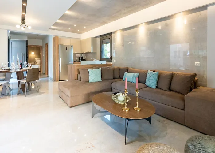 3 Doors * Nea Iraklitsa