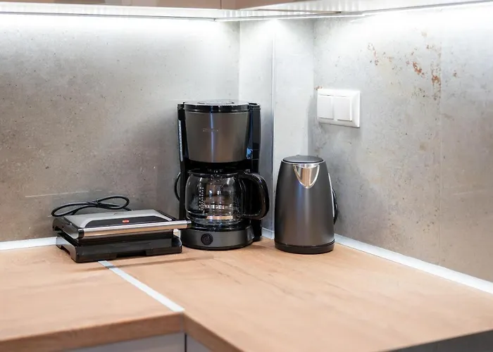 3 Doors * Nea Iraklitsa