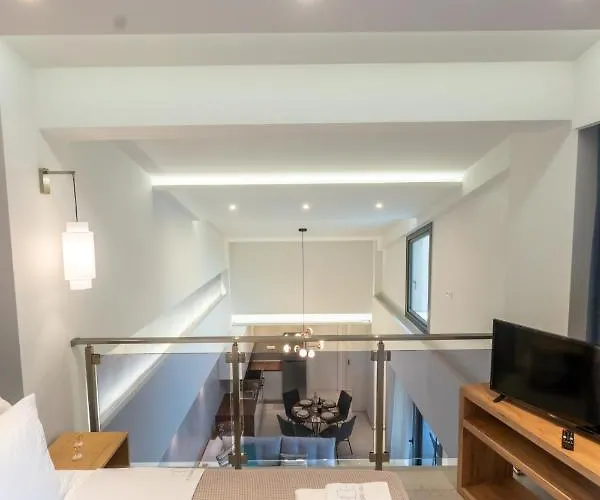 3 Doors Nea Iraklitsa