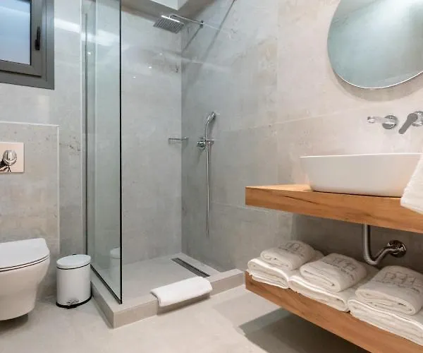 3 Doors Nea Iraklitsa