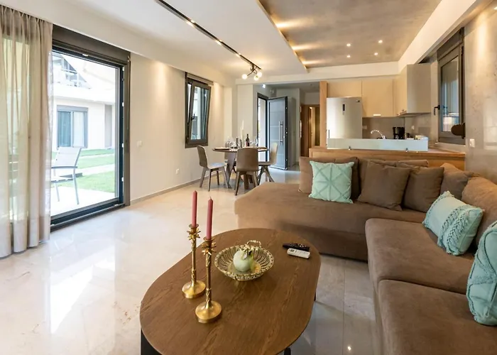 3 Doors * Nea Iraklitsa