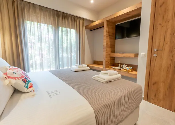 3 Doors Casa de Férias Nea Iraklitsa