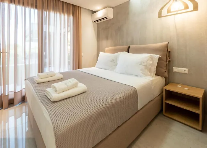 3 Doors * Nea Iraklitsa